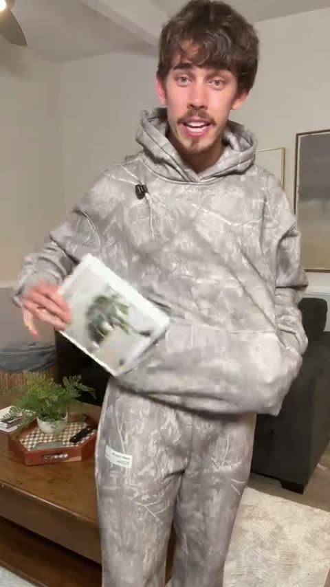 Comfrt TikTok ad — peak attention frame