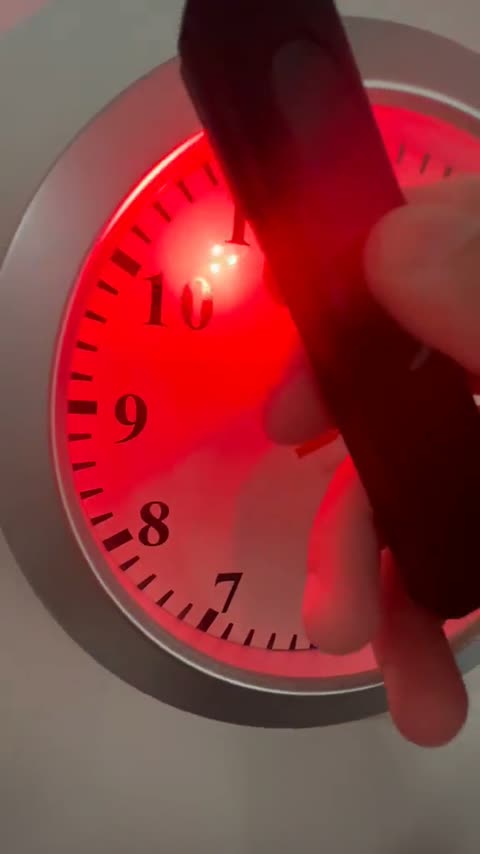 Unknown TikTok ad — peak attention frame