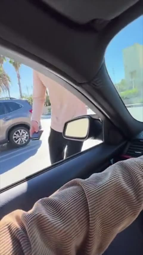 Alex Stien TikTok ad — peak attention frame
