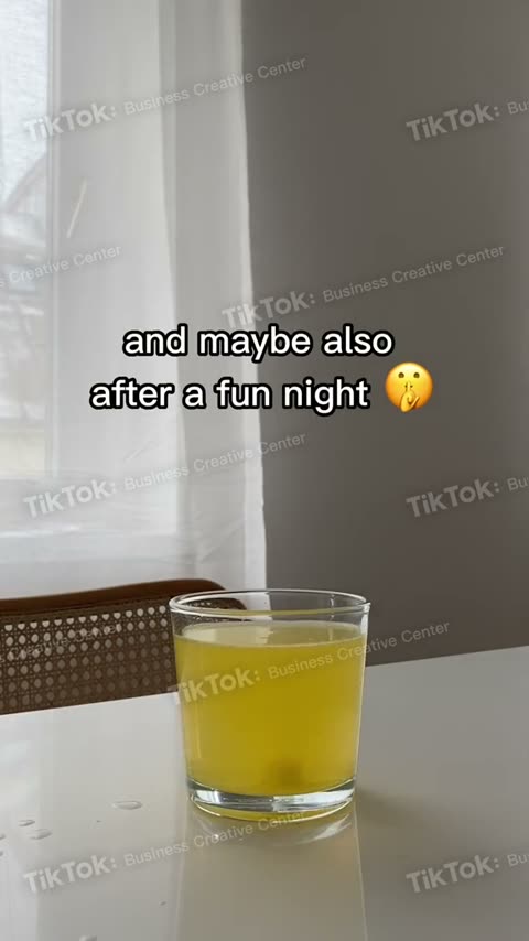 waterdrop TikTok ad — peak attention frame